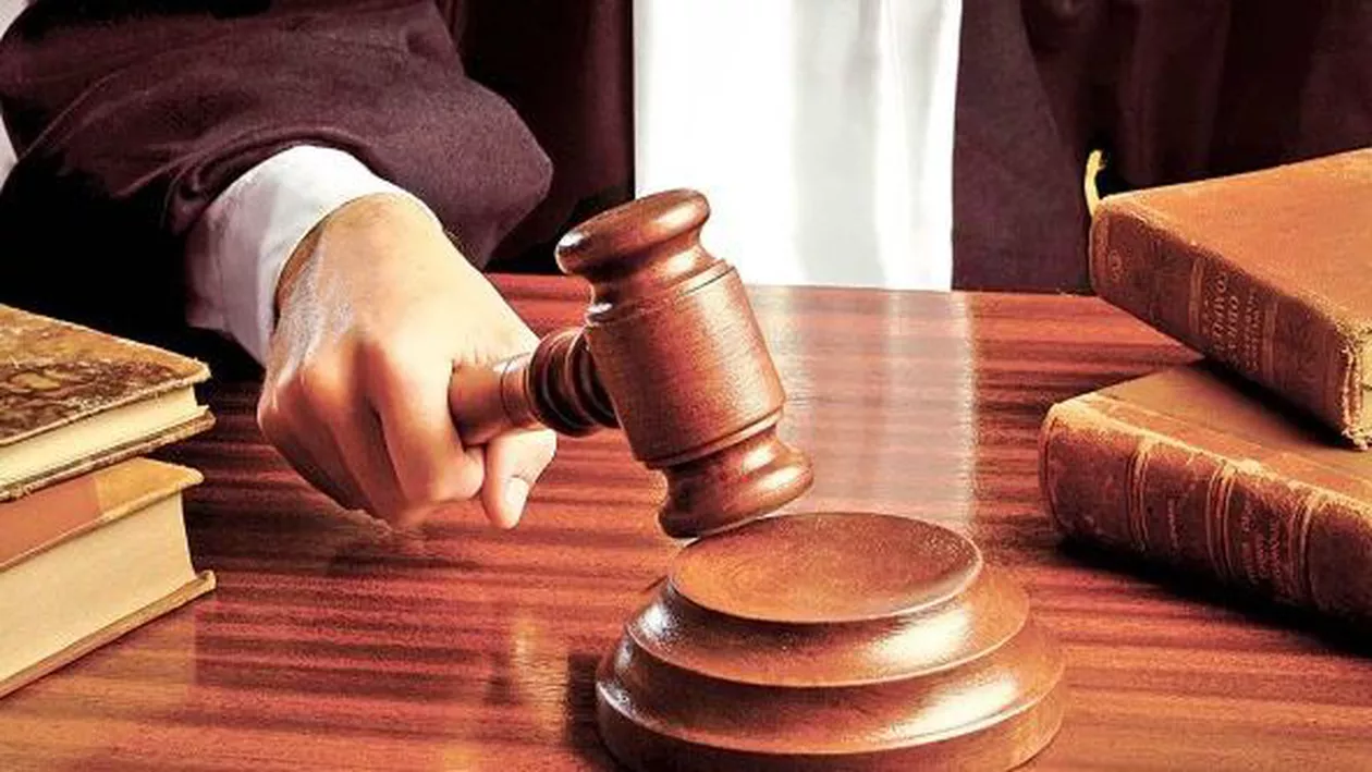 Dosarul "Prostituate pentru VIP-uri", la final. 14 persoane, între care un fost ofiţer SRI, condamnate la un total de 60 de ani de închisoare