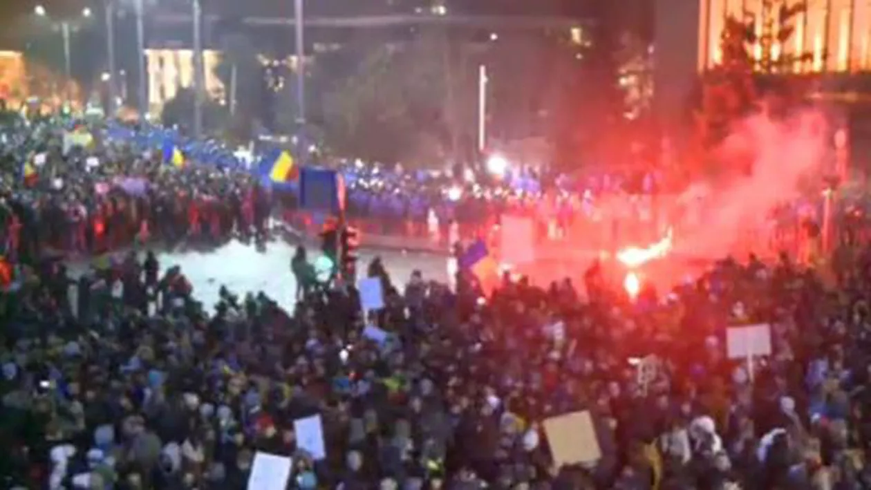 Dosarul violenţelor de la manifestaţiile din Piaţa Victoriei: Trei persoane cercetate sub control judiciar, alte şase propuse pentru arestare