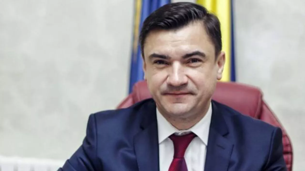 Mihai Chirica are LIPICI la funcționare. Fosta "Primă Doamnă" a Iașului și actuala iubită, subalterne ale primarului