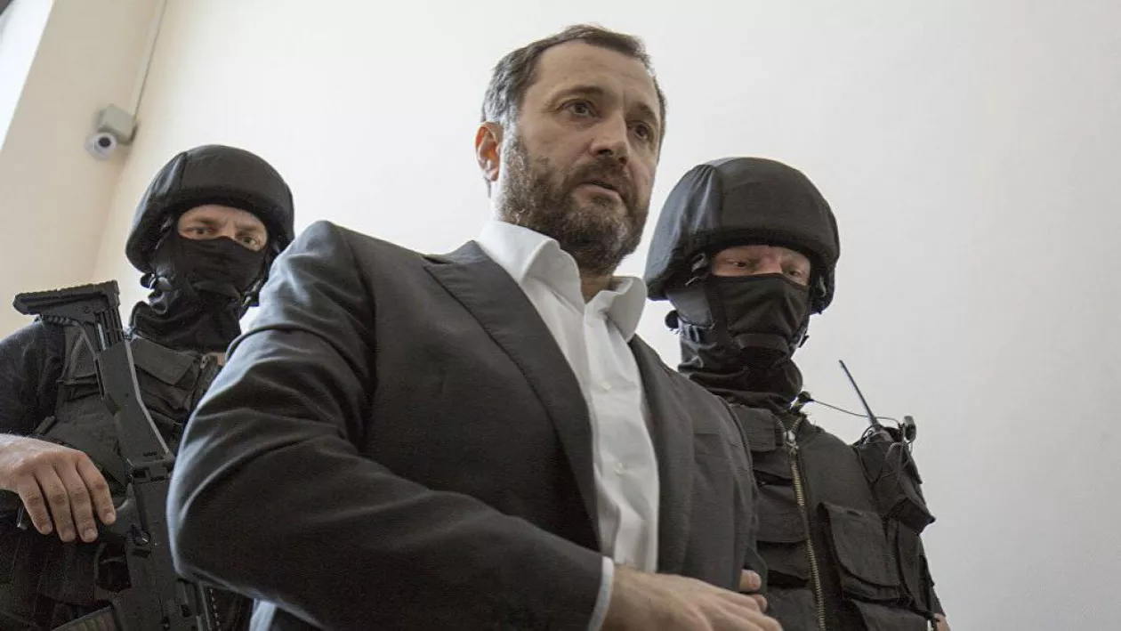 Averea fostul premier al Republicii Moldova, Vlad Filat, a fost confiscată și scoasă la licitație