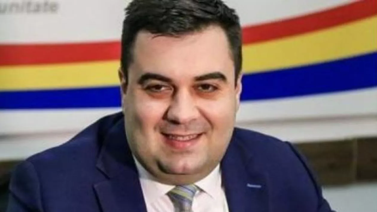 Mașina ministrului Transporturilor, PARCATĂ pe un LOC destinat persoanelor cu HANDICAP (VIDEO)