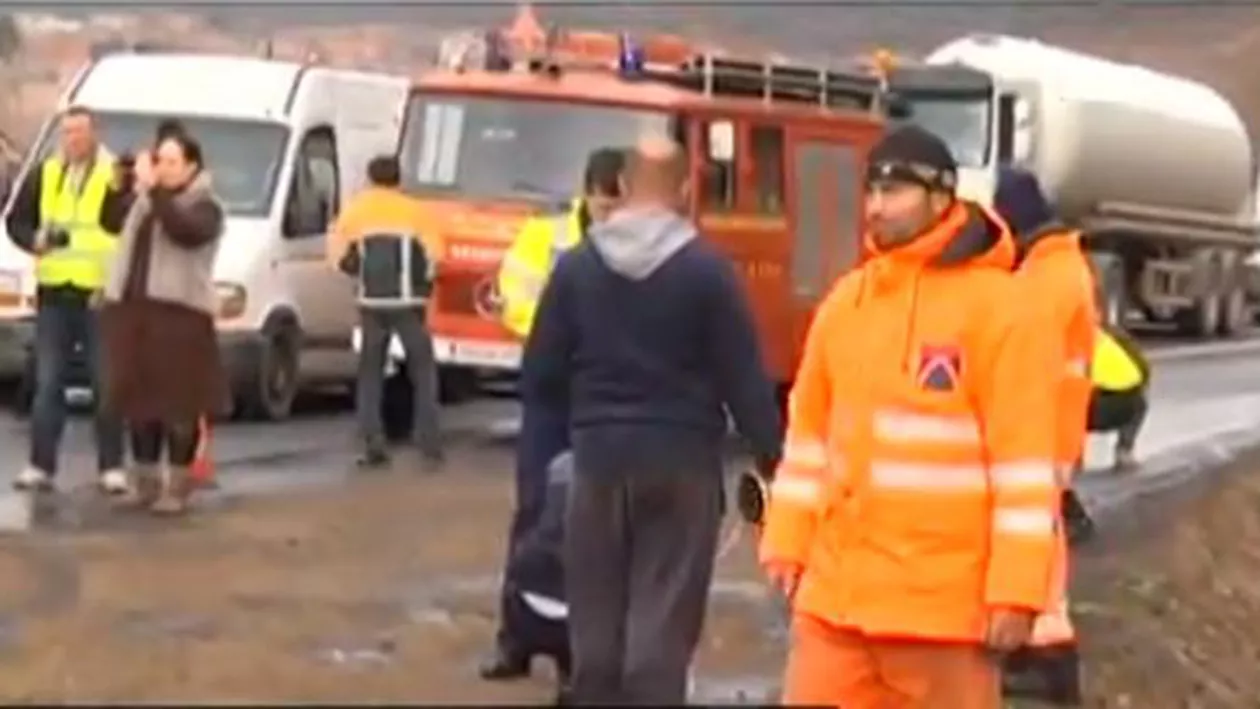 O cisternă cu substanțe inflamabile s-a răsturnat pe DN1: Nu au fost înregistrate victime (VIDEO)