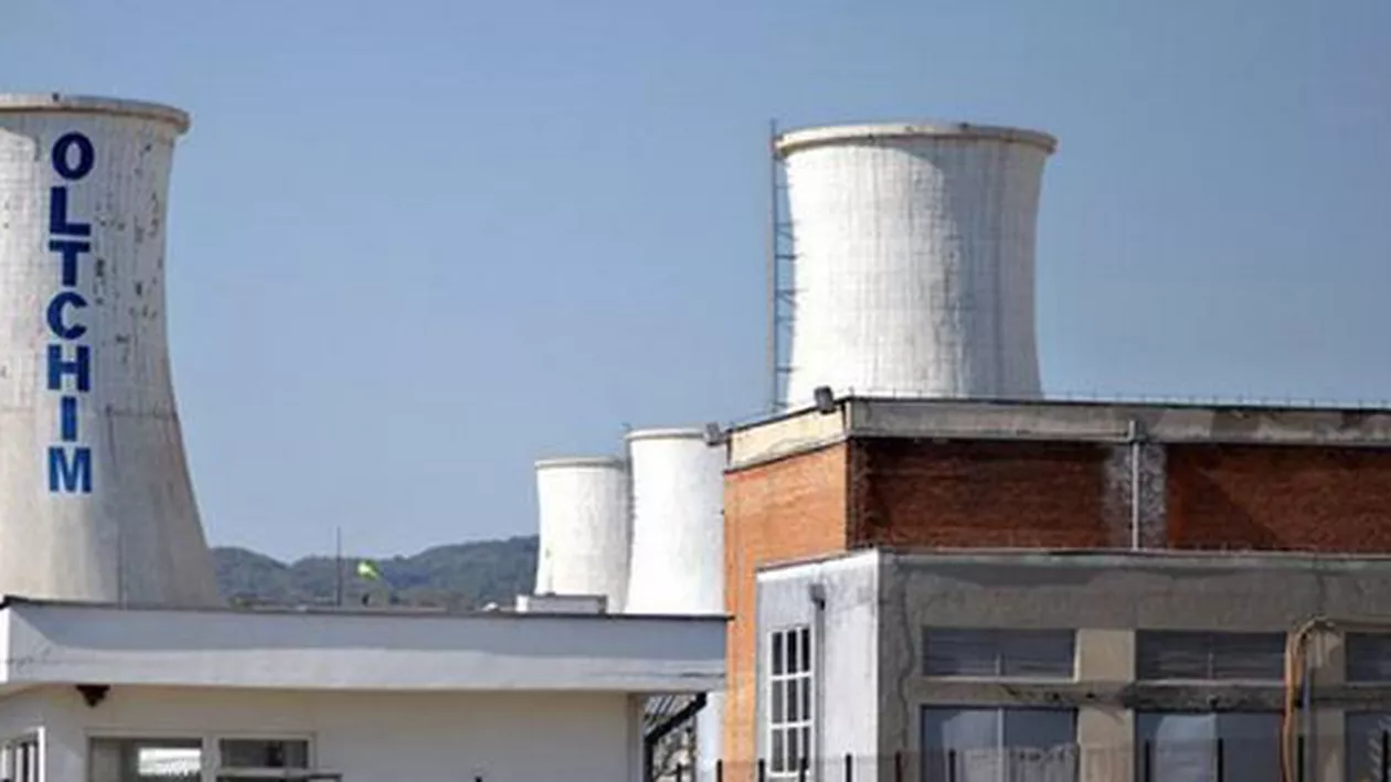 Combinatul Oltchim, vândut pe bucăți. Investitorii nu sunt obligați să preia salariații