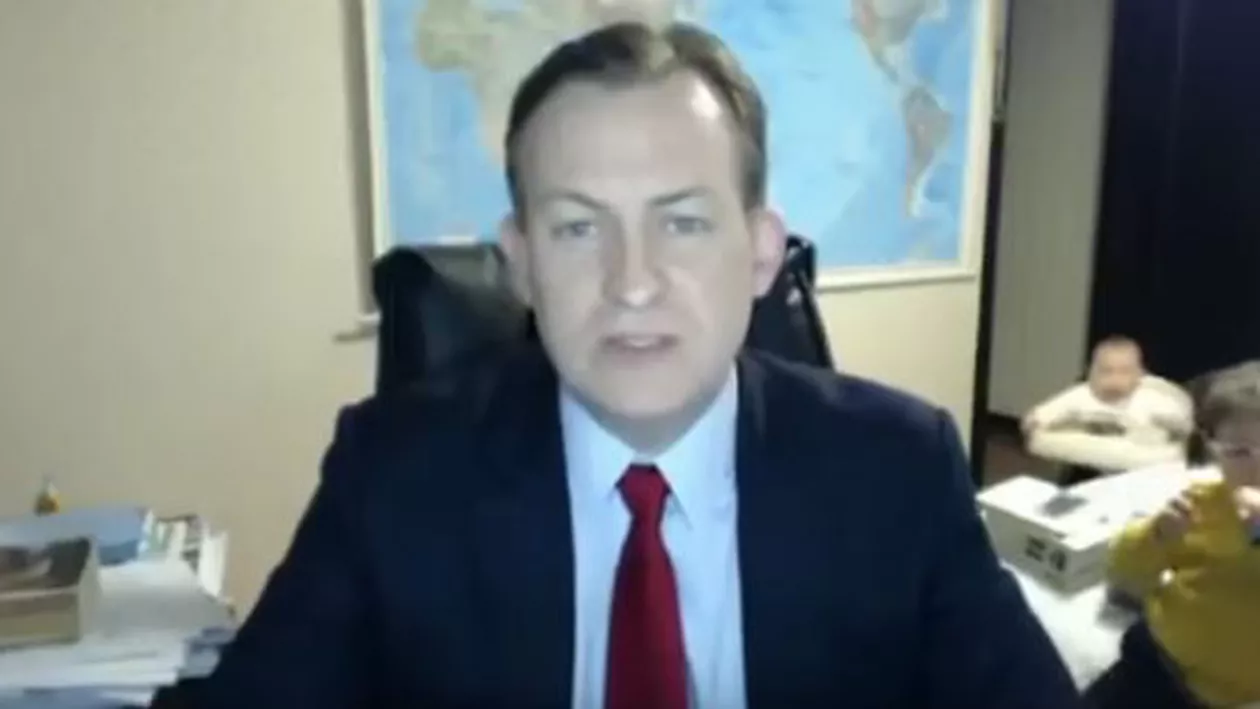 Un interviu la BBC a stârnit hohote de râs în toată lumea. Cum au întrerupt doi copilași un discurs despre situația din Coreea de Sud (VIDEO)