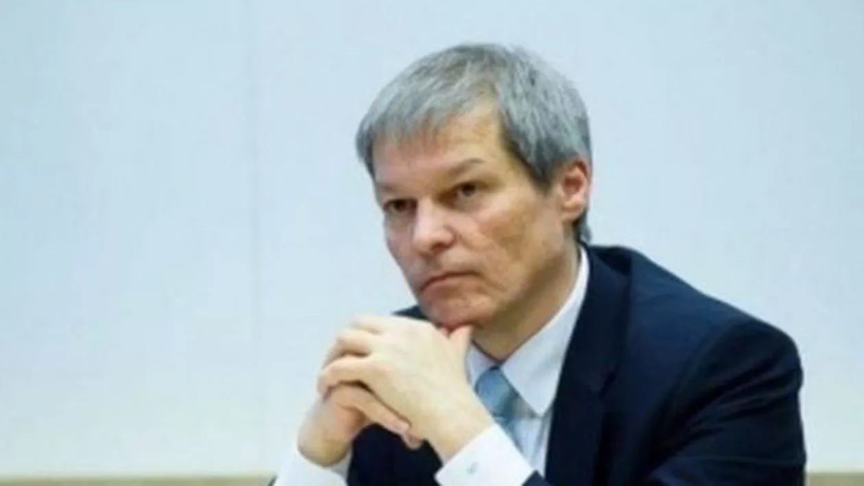 Dacian Cioloș a înregistrat oficial Asociația ”Platforma România 100”. Vlad Voiculescu și Dragoș Pîslaru, printre fondatori