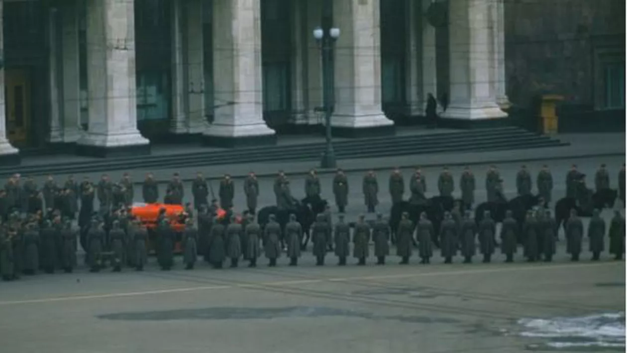 IMAGINI UNICE de la înmormântarea lui STALIN, făcute publice după 64 de ani! (VIDEO)