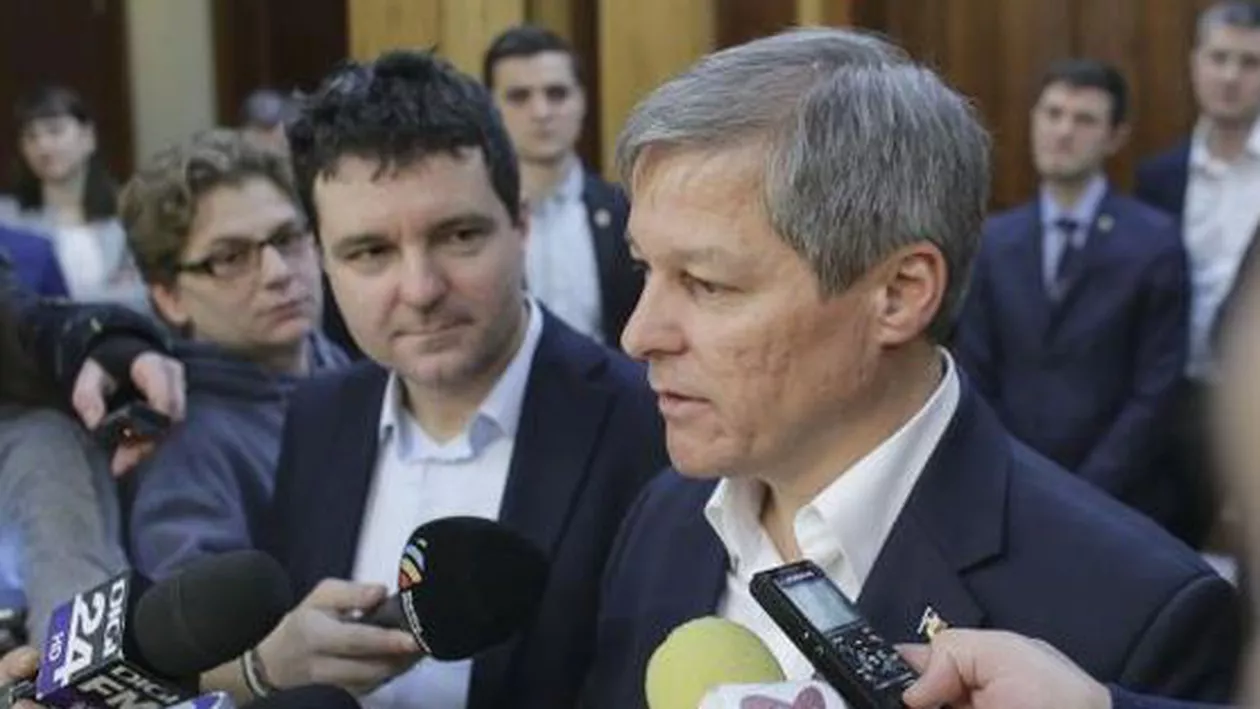 Dacian Cioloș, invitat oficial să intre în USR. Nicușor Dan: "Poate să candideze la orice funcţie"