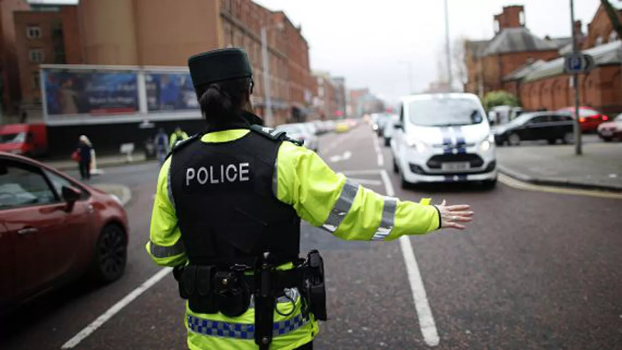 Se amplifică TENSIUNILE separatiste în Irlanda de Nord! O BOMBĂ menită să UCIDĂ agenţi de poliţie a EXPLODAT