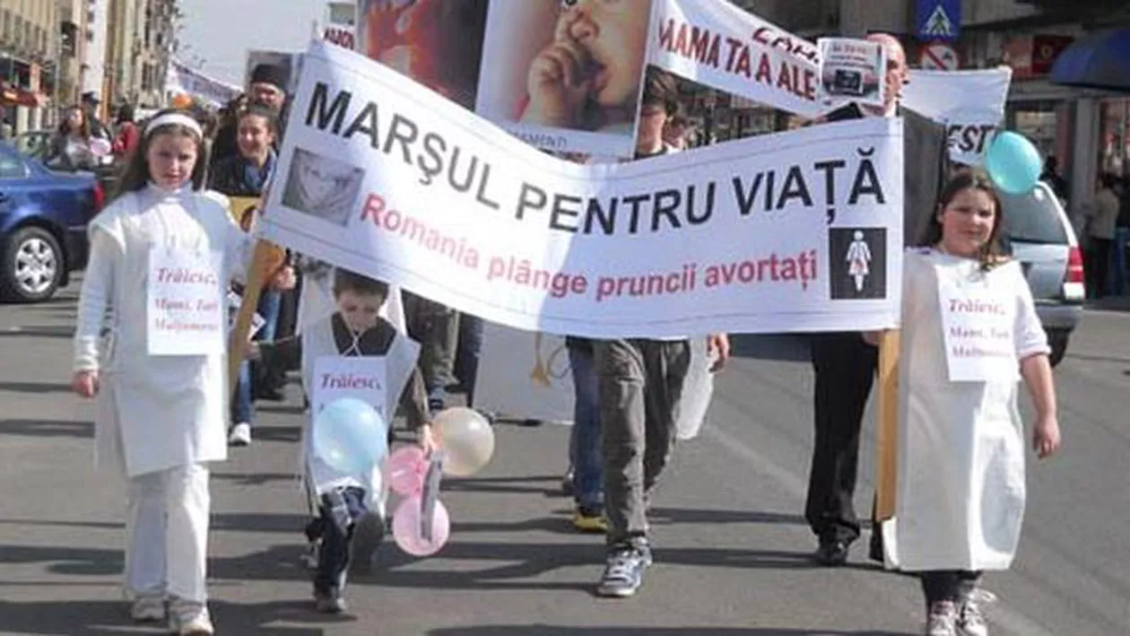 Profesorii de religie din Constanța, obligați să participe la ”Marșul pentru Viață”: Arhiepicopia Tomisului a trimis o adresă Inspectoratului Școlar (FOTO)