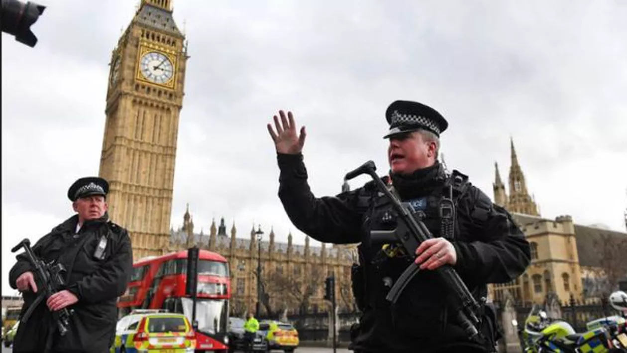 IMAGINI ULUITOARE: Prima fotografie cu autorul atacului de la Londra a fost publicată! Cum arăta acesta (FOTO)