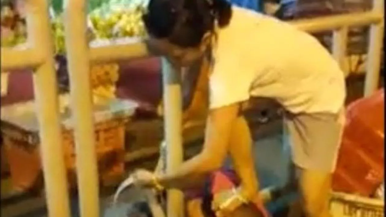 Caz șocant! Cum și-a pedepsit o femeie copilul pentru că nu a fost cuminte (FOTO)