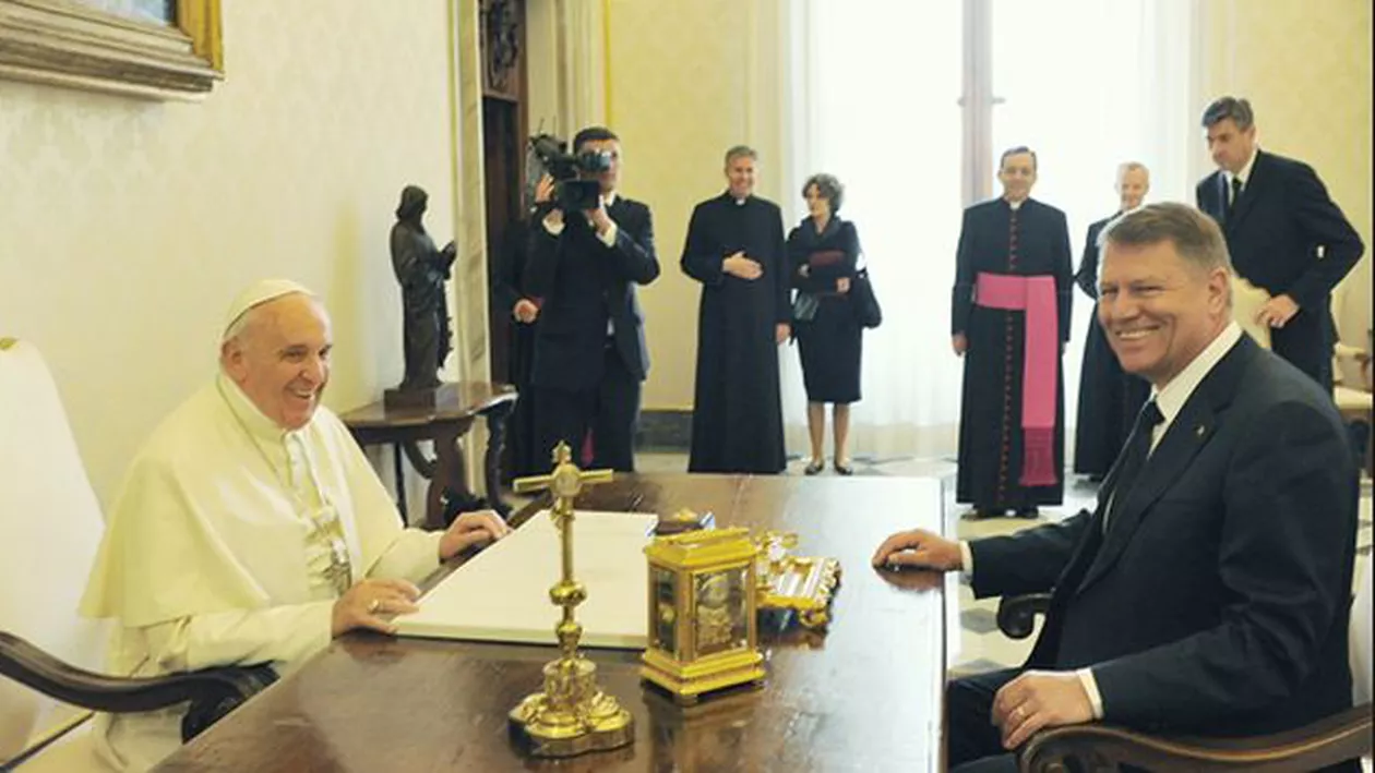 Papa Francisc ar putea veni în România. Klaus Iohanis: "L-am reinvitat; a părut foarte interesat, dacă se va putea, va veni"