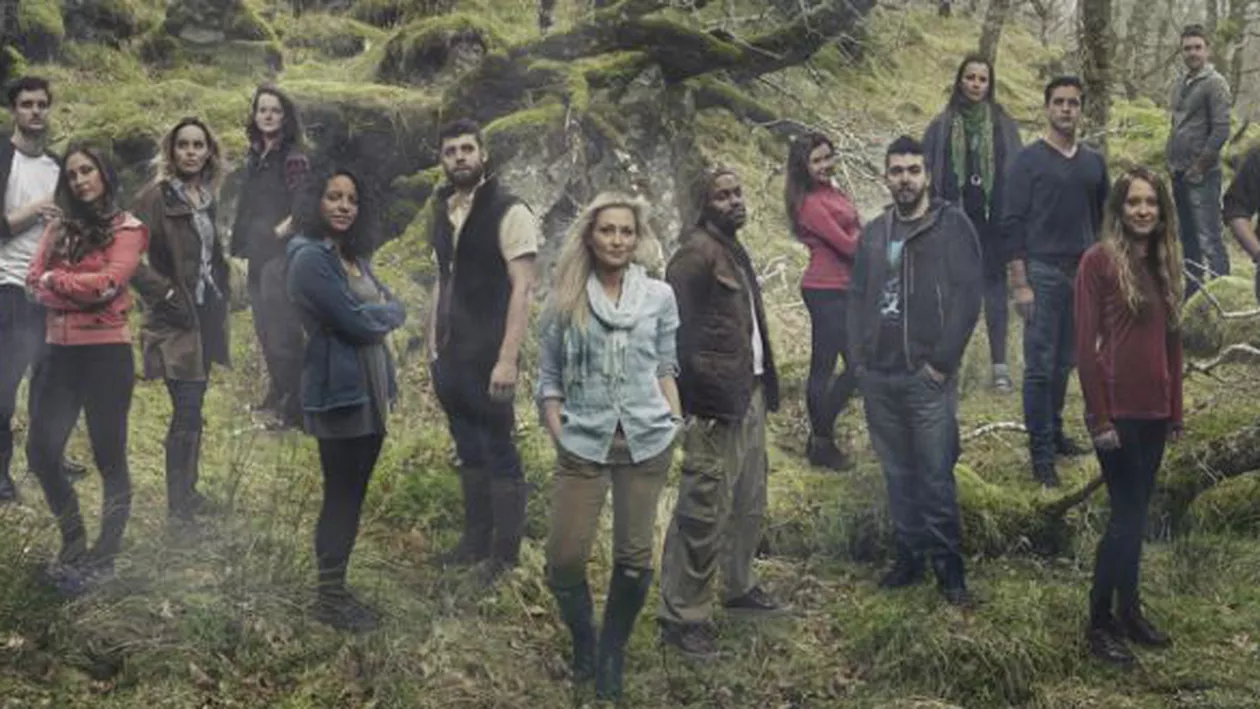 SUPRAVIEȚUIEȘTE, FRAIERE! Participanții unui reality show și-au luat ȚEAPĂ după ce s-au chinuit un an în sălbăticie