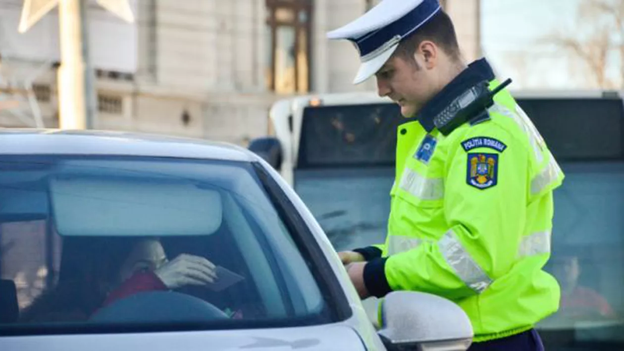 "Nu avem nicio parcare aici!" Ploaie de amenzi pentru șoferii din sectorul 4 după ce şi-au lăsat maşina pe trotuare