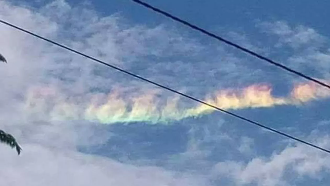 Fenomen APOCALIPTIC pe cer! Un CURCUBEU care seamănă cu FLĂCĂRILE a UIMIT întreaga lume (FOTO, VIDEO)