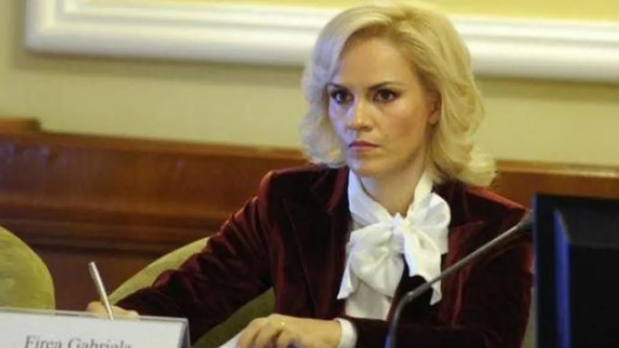 La Primăria Gabrielei Firea, la fel ca la sediul PCR al lui Ceaușescu! Jurnalist, BRUSCAT ȘI AMENINȚAT pentru că a filmat SCANDALUL ISCAT ÎN SALĂ: Data viitoare mă arestează direct! (VIDEO)