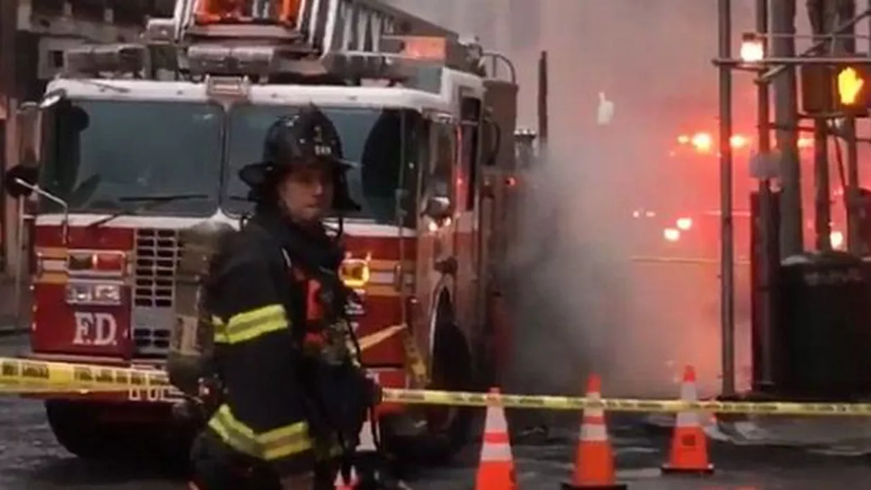 ALERTĂ LA NEW YORK: Incendii în Manhatattan în urma unei explozii! (VIDEO, FOTO)