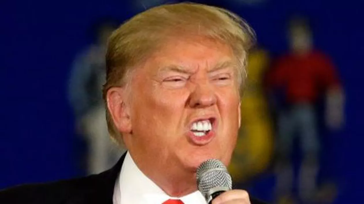 Trump, SCOS DIN SĂRITE de jurnaliști! Motivul pentru care a UITAT să semneze două ordine executive în domeniul comercial (VIDEO)
