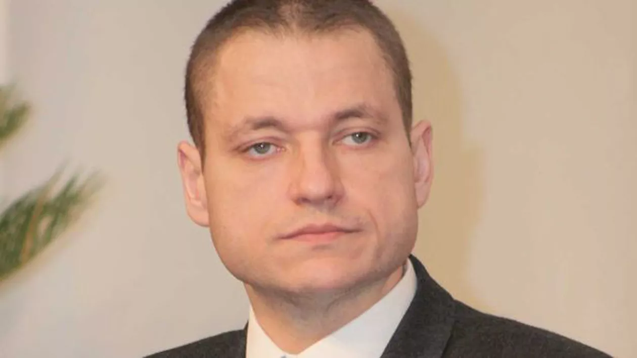 Ministrul Turismului, nemulţumit de funcţionarii de la stat: Avem cazuri când oamenii pur și simplu nu se prezintă la muncă (VIDEO)