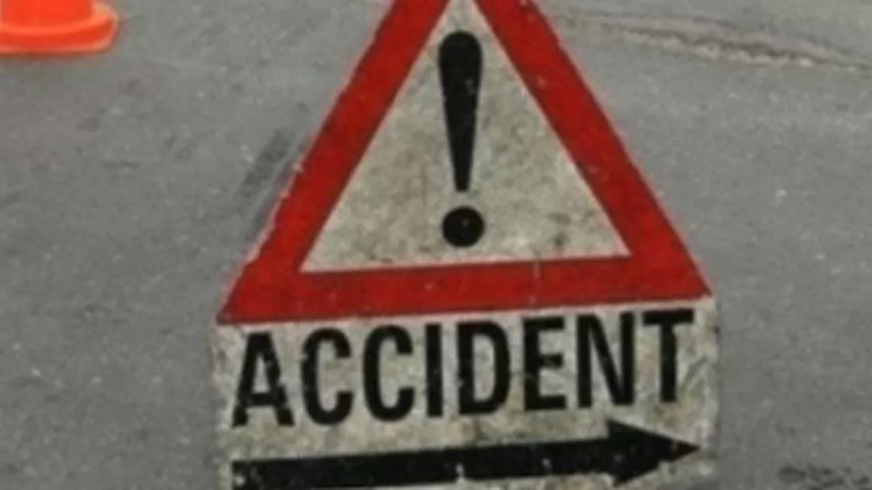 Accident în Capitală: Un bărbat dintr-un taxi a fost proiectat prin geamul mașinii şi s-a prăbuşit pe carosabil