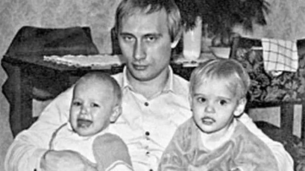 Cum arată FIICELE lui Vladimir Putin: Una dintre ele este acrobată de profesie!