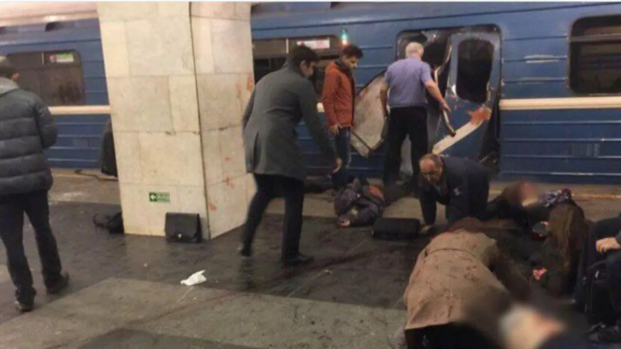 IMAGINI DRAMATICE după exploziile de la metroul din Sankt Petersburg (VIDEO, FOTO)