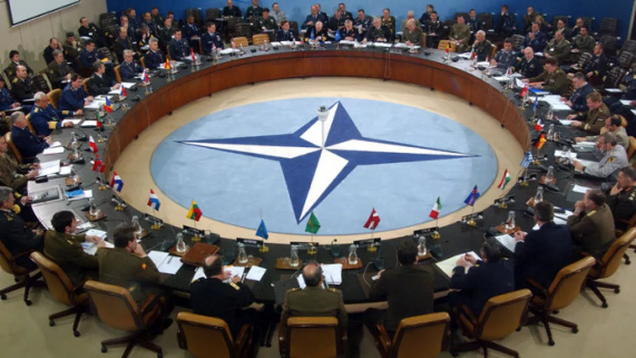 Peter Szijjarto, ministrul ungar de Externe: NATO ar trebui să joace un rol în lupta împotriva Stat Islamic