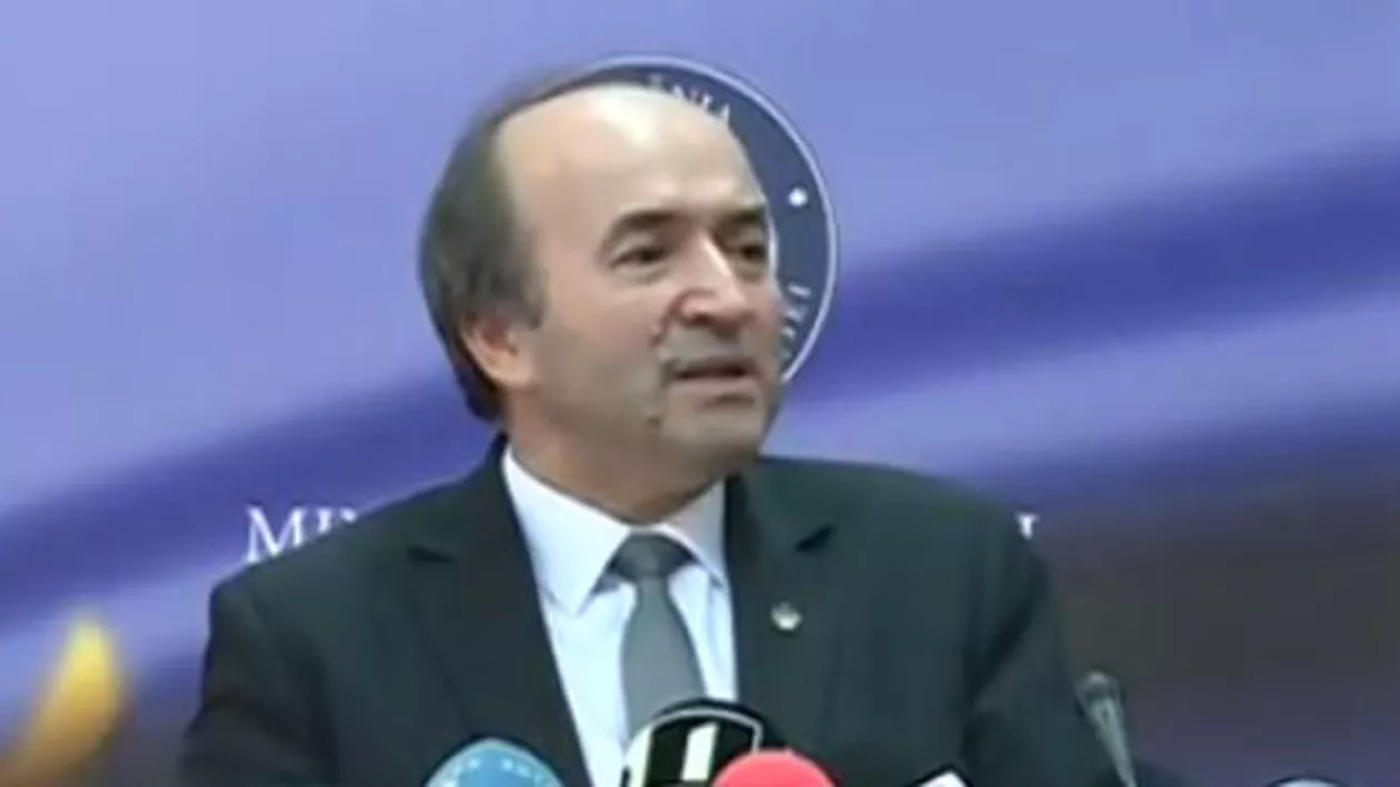 Toader: Modificările la cele două Coduri penale vizează strict punerea în acord a acestora cu deciziile Curții Constituționale. Nimic mai mult, nimic mai puțin