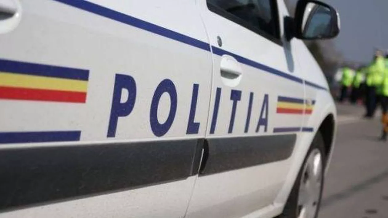 Vrancea: Un bătrân a găsit pe stradă un rucsac cu 14.000 de euro şi l-a predat Poliţiei