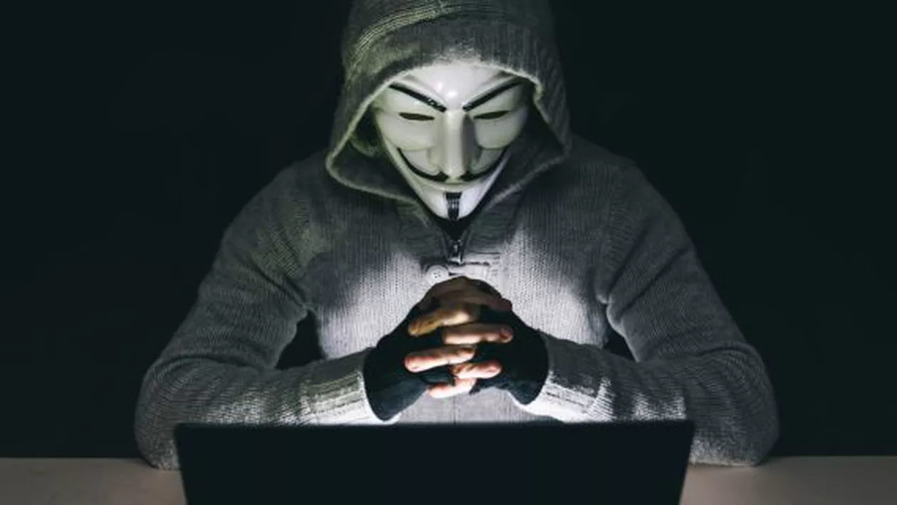 Un HACKER SFIDEAZĂ autoritățile! Toată lumea a crezut că a început RĂZBOIUL
