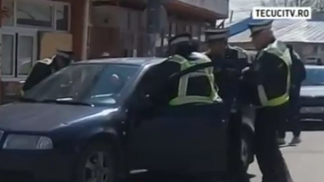 Bătaie cu Poliția Locală: Imagini incredibile filmate în Tecuci (VIDEO)