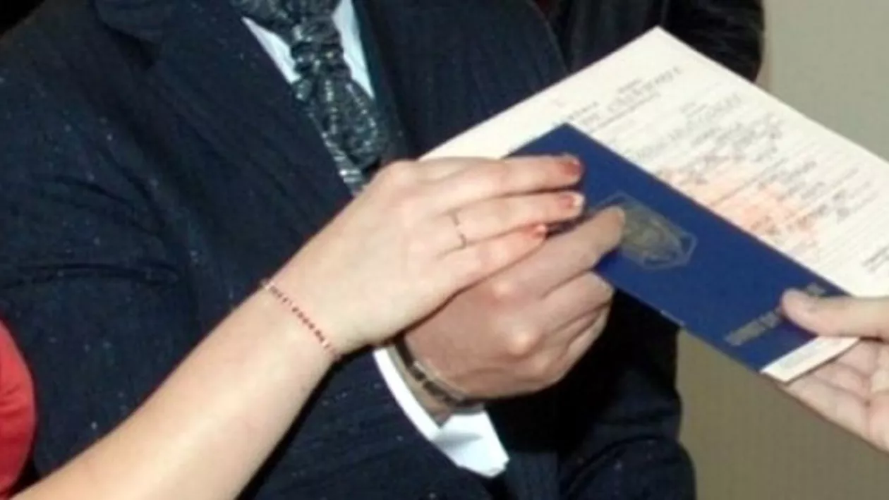 Caz ULUITOR: Un botoșănean care a divorțat în 1984 a descoperit că încă este căsătorit (FOTO)