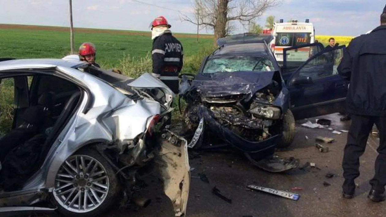 Încă un accident în zi de Paște: Două maşini s-au ciocnit și cinci persoane au fost rănite!