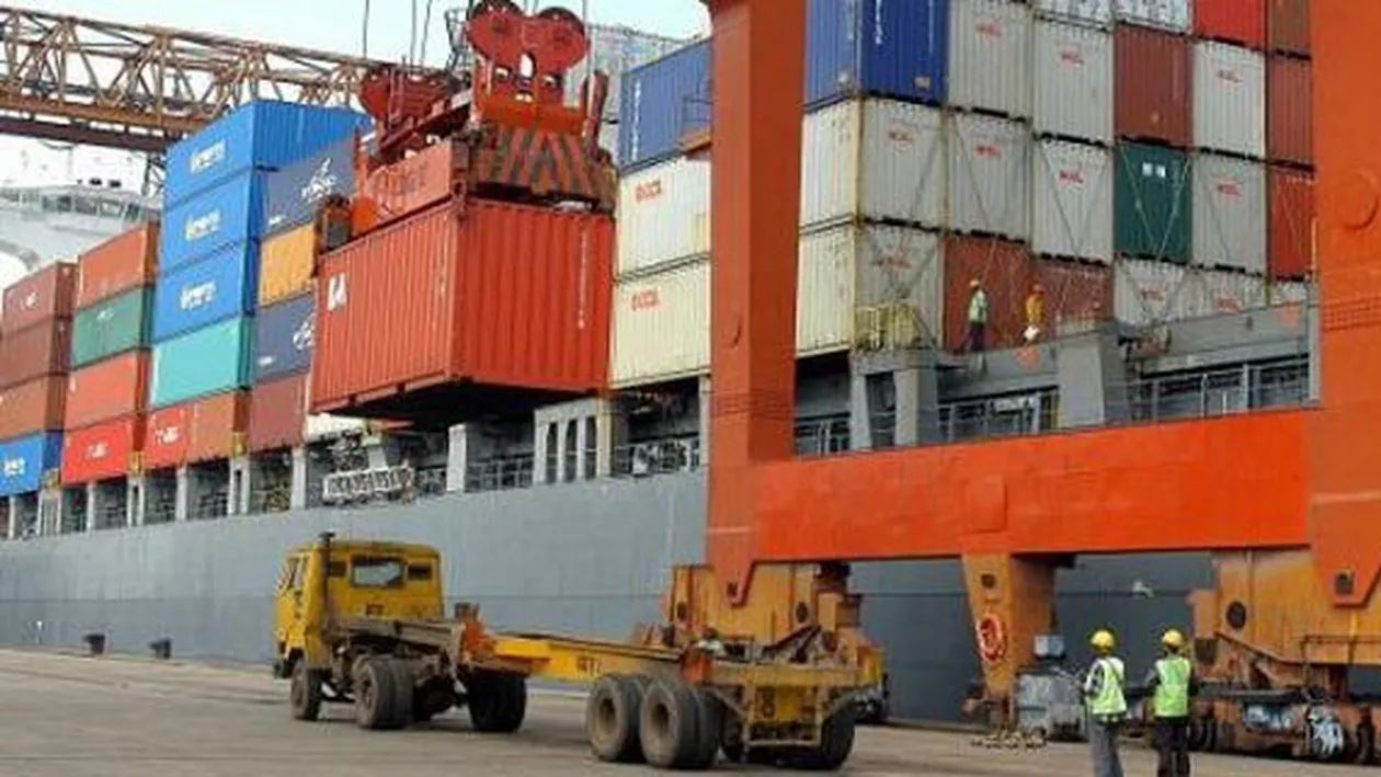 România, dependentă de multinaționale: Trei sferturi din exporturi sunt realizate de 500 de companii, majoritatea străine