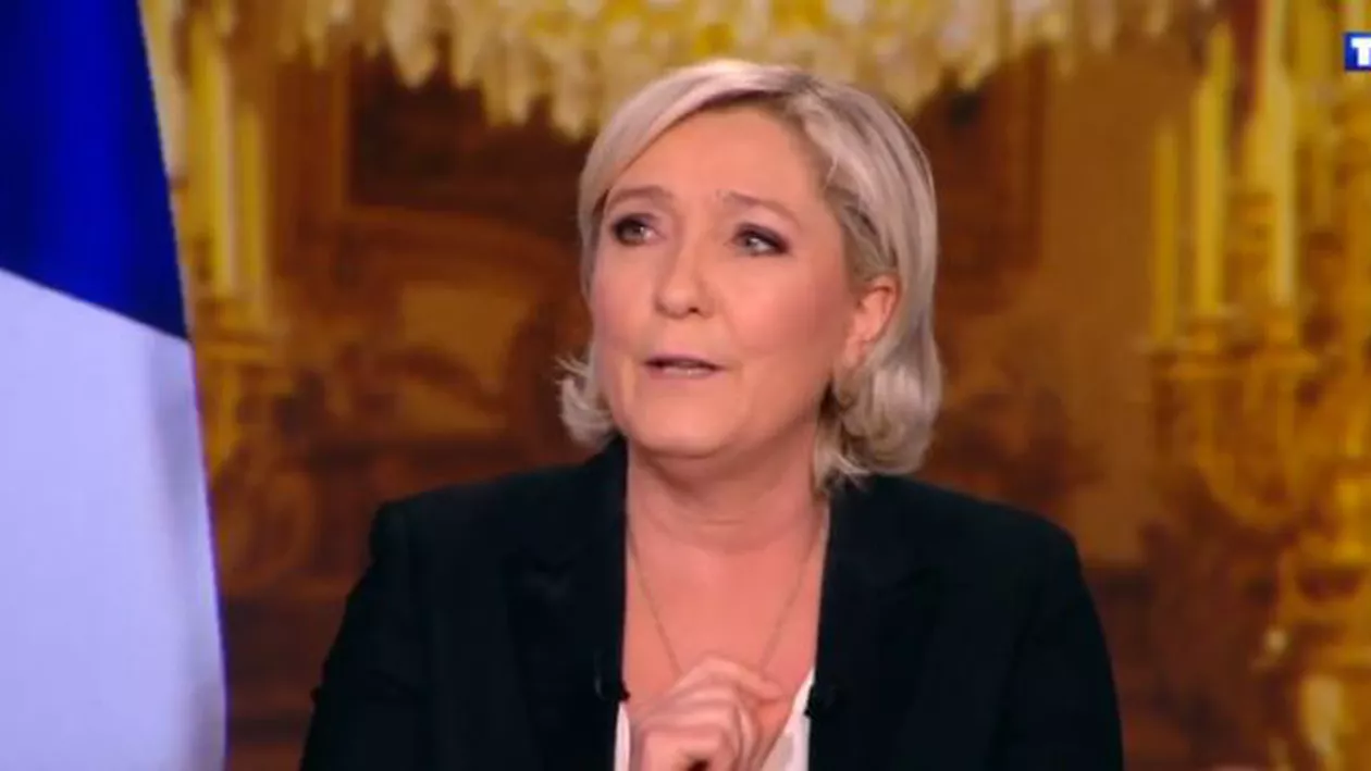 Pretenții de candidat antieuropean la președinția Franței: Marine Le Pen a cerut ca steagul UE să fie scos din platoul unei emisiunii pentru a accepta să participe la programul televizat (VIDEO)