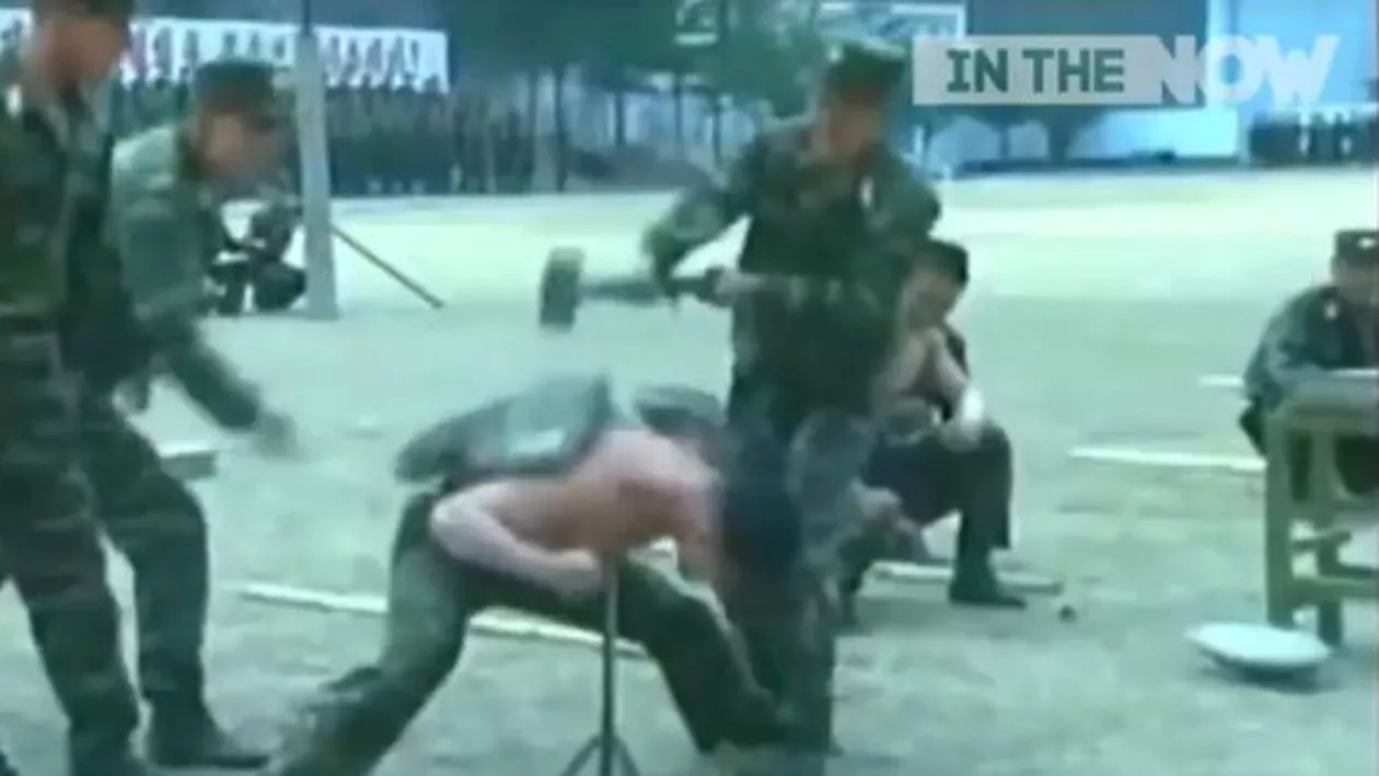 Demonstrație de FORȚĂ a SOLDAȚILOR din Coreea de Nord! Antrenamentul AGRESIV pe care îl fac zi de zi (VIDEO)