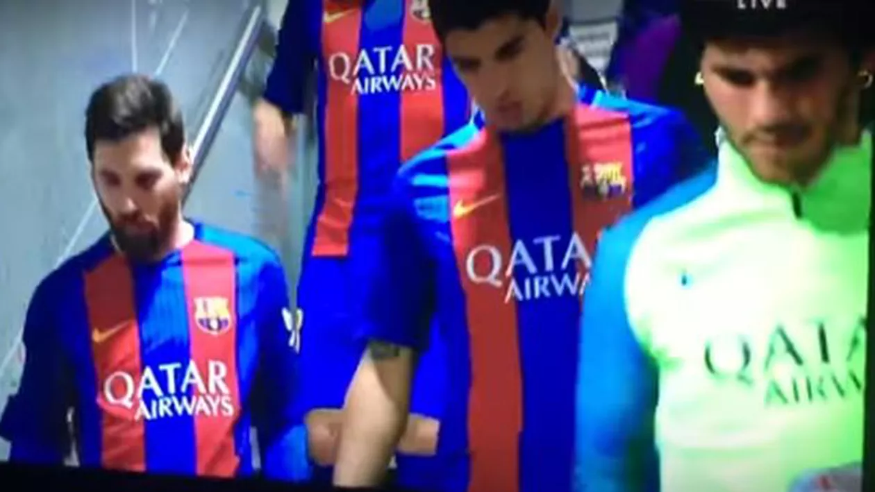 Momentul în care Lionel MESSI îşi SCUIPĂ UN DINTE, în El Clasico! (VIDEO)