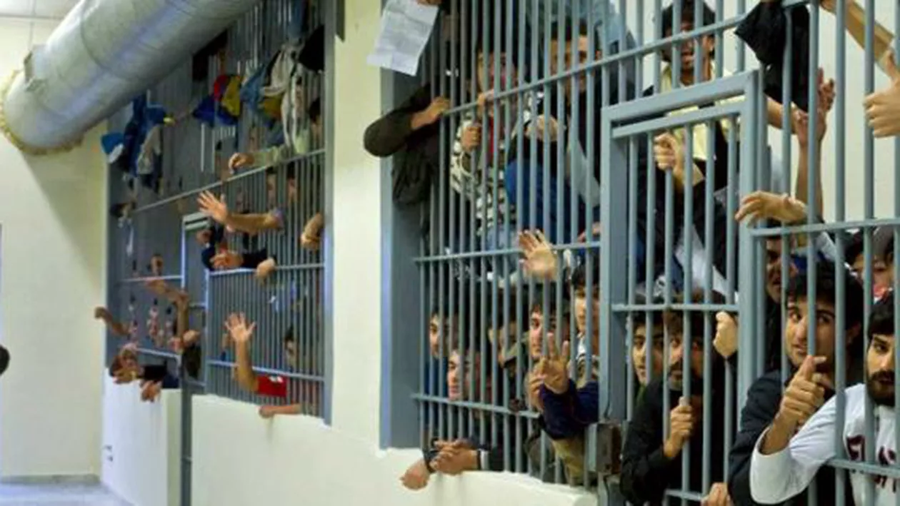 Pedepsele deţinuţilor, reduse cu câte 6 zile la fiecare 30 executate în „condiţii necorespunzătoare". Modificările adoptate de deputaţii jurişti