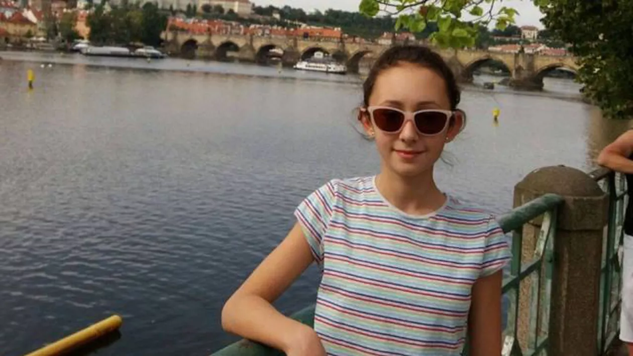 Anna Andronache, eleva care s-a luat la trântă cu sistemul, a vorbit despre tragedia din Retezat: "Au murit doi copii de vârsta mea din cauza ambiţiilor şi iresponsabilităţii părinţilor lor" (VIDEO)