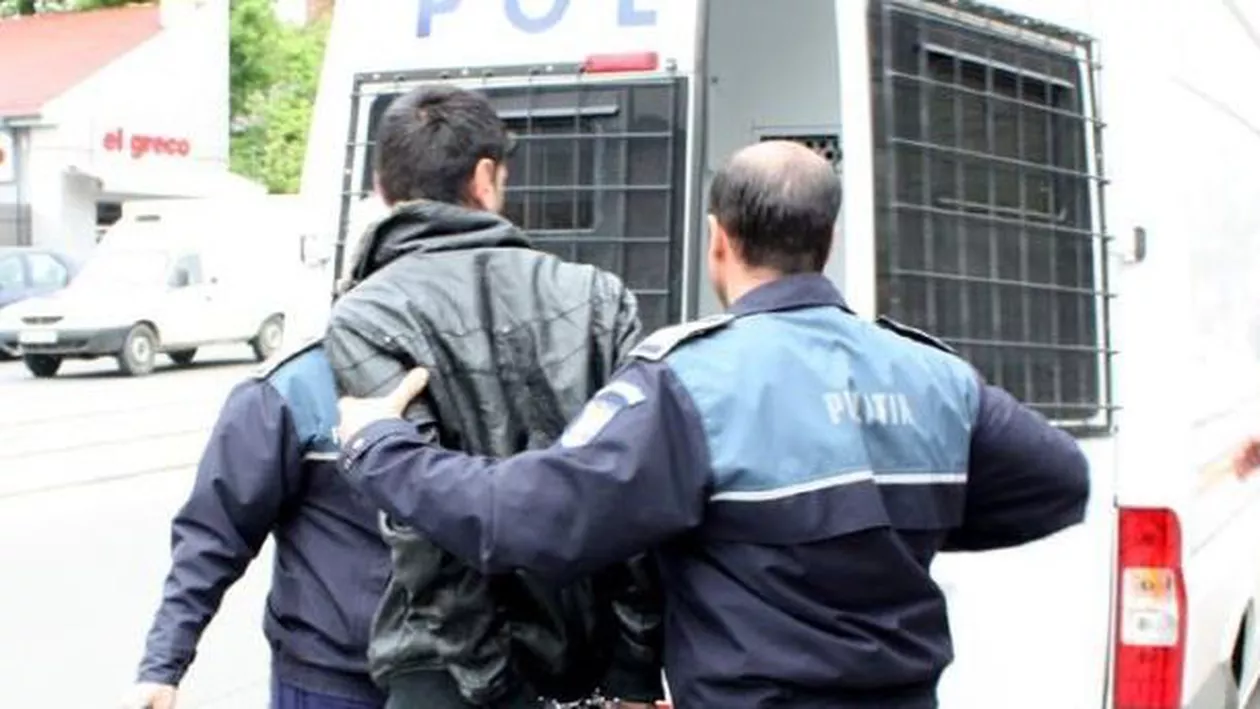 Un antrenor de tenis din Cugir, arestat pentru că a violat o jucătoare de 11 ani