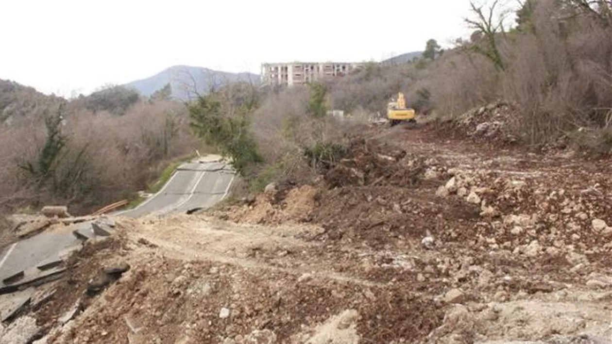 Tragedie în Kârgâzstan: 24 de persoane au murit din cauza unei alunecări de teren 