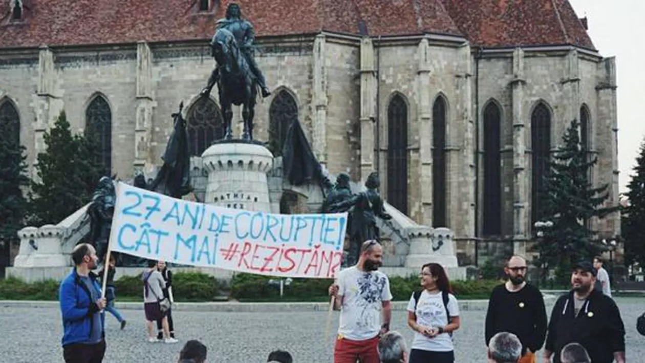 Votul pe legea grațierii din Comisia juridică a Senatului a scos oamenii în stradă în marile orașe ale țării 