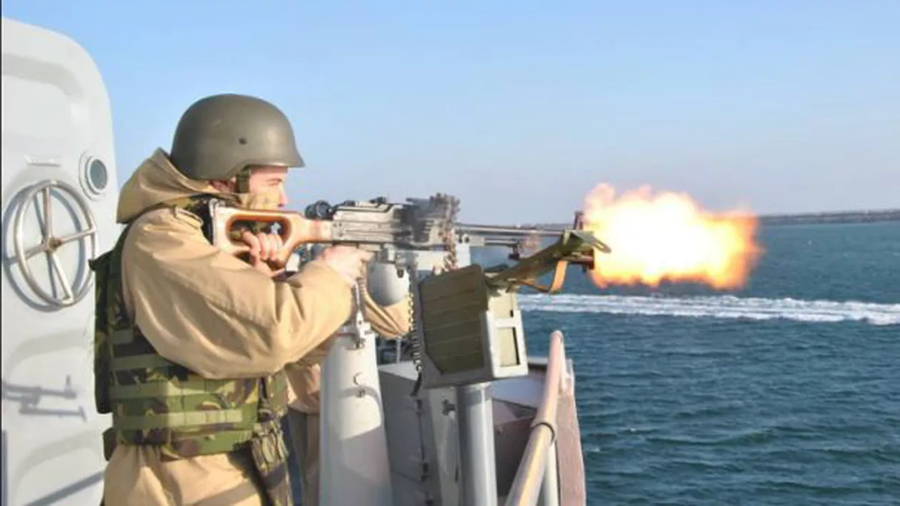 NATO ÎȘI ARATĂ COLȚII: Exerciții de luptă româno-britanice-americane în Marea Neagră