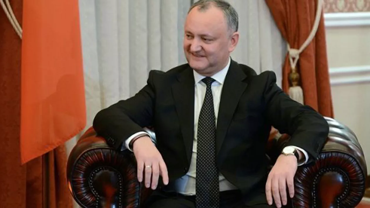 DEBARCAREA! A început strângerea de semnături pentru DEMITEREA lui Dodon