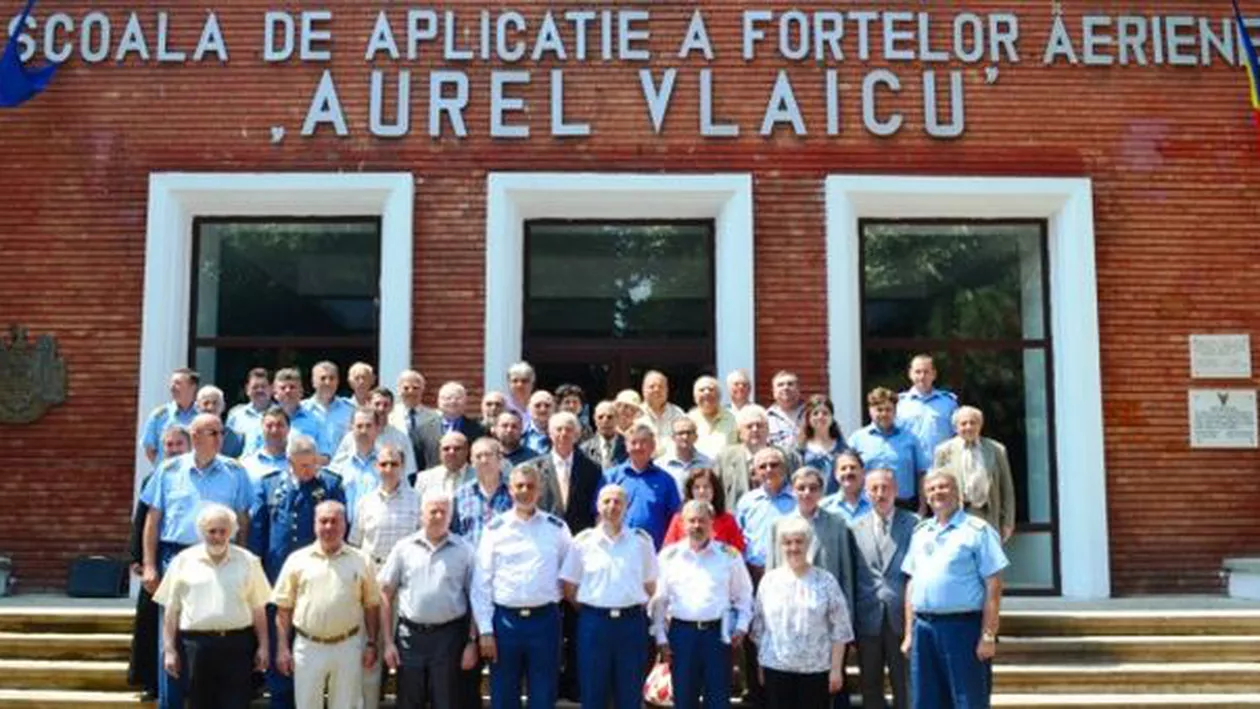 Aviația militară în DOLIU: A murit cel mai devotat căpitan al Școlii de la Boboc. „Diferit, gălăgios, dar cel mai sufletist. Inima lui de aur a încetat să mai funcționeze”