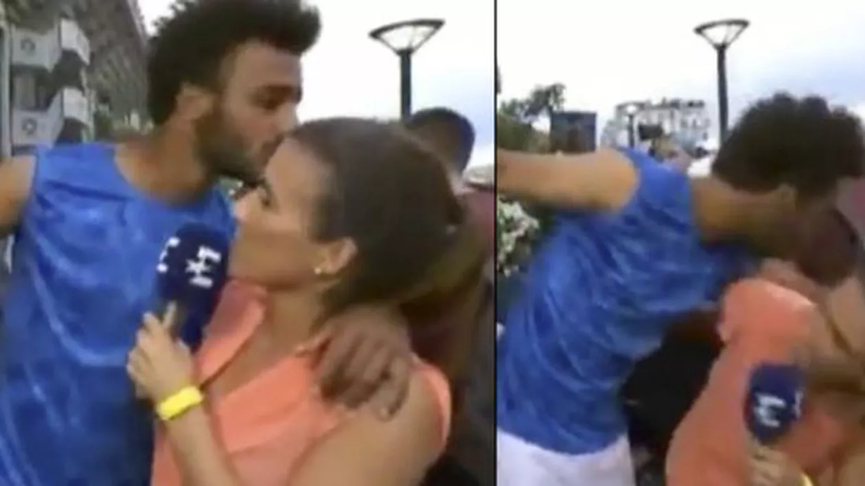 Jucător de tenis, interzis la Roland Garros după ce a încercat să sărute cu forța o reporteriță (VIDEO)