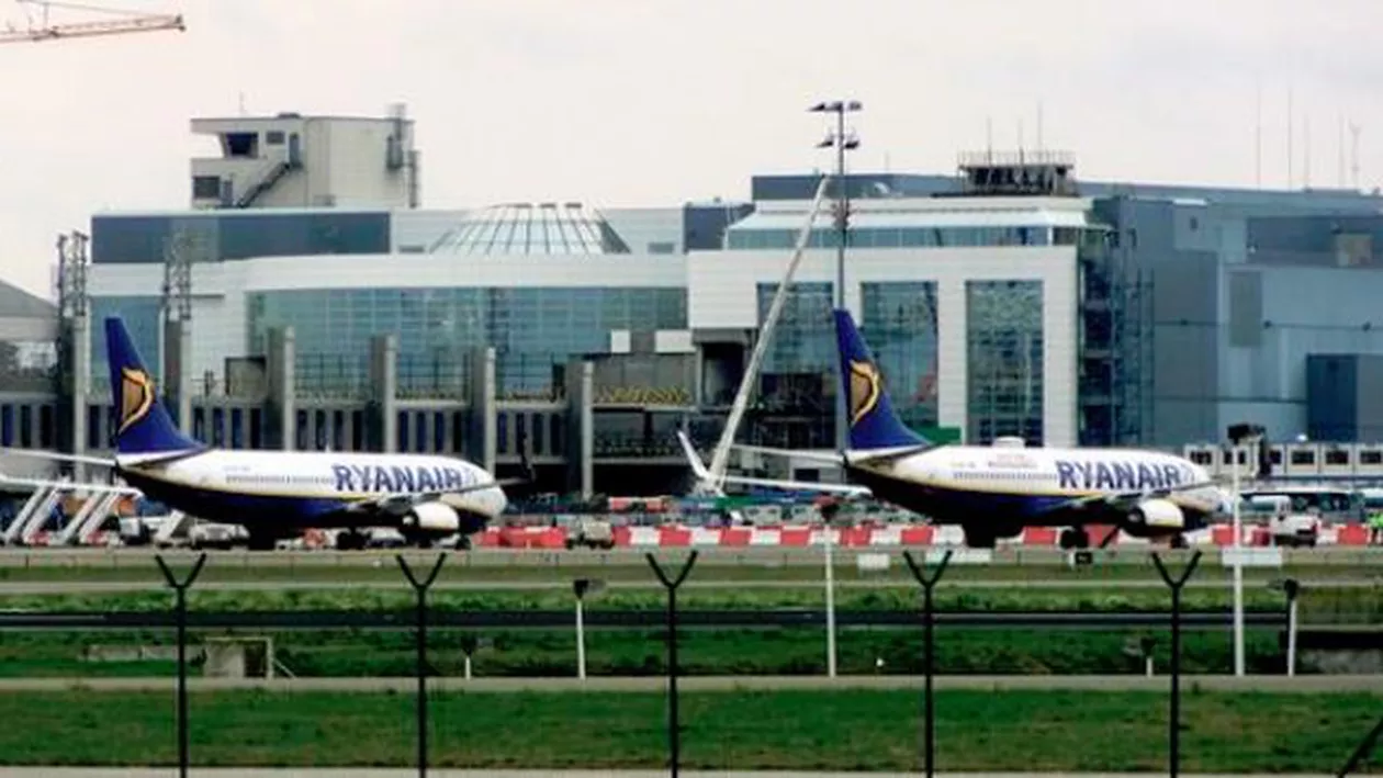 INCIDENT PE AEROPORTUL DIN BRUXELLES, la bordul unui avion al companiei Ryanair (VIDEO)