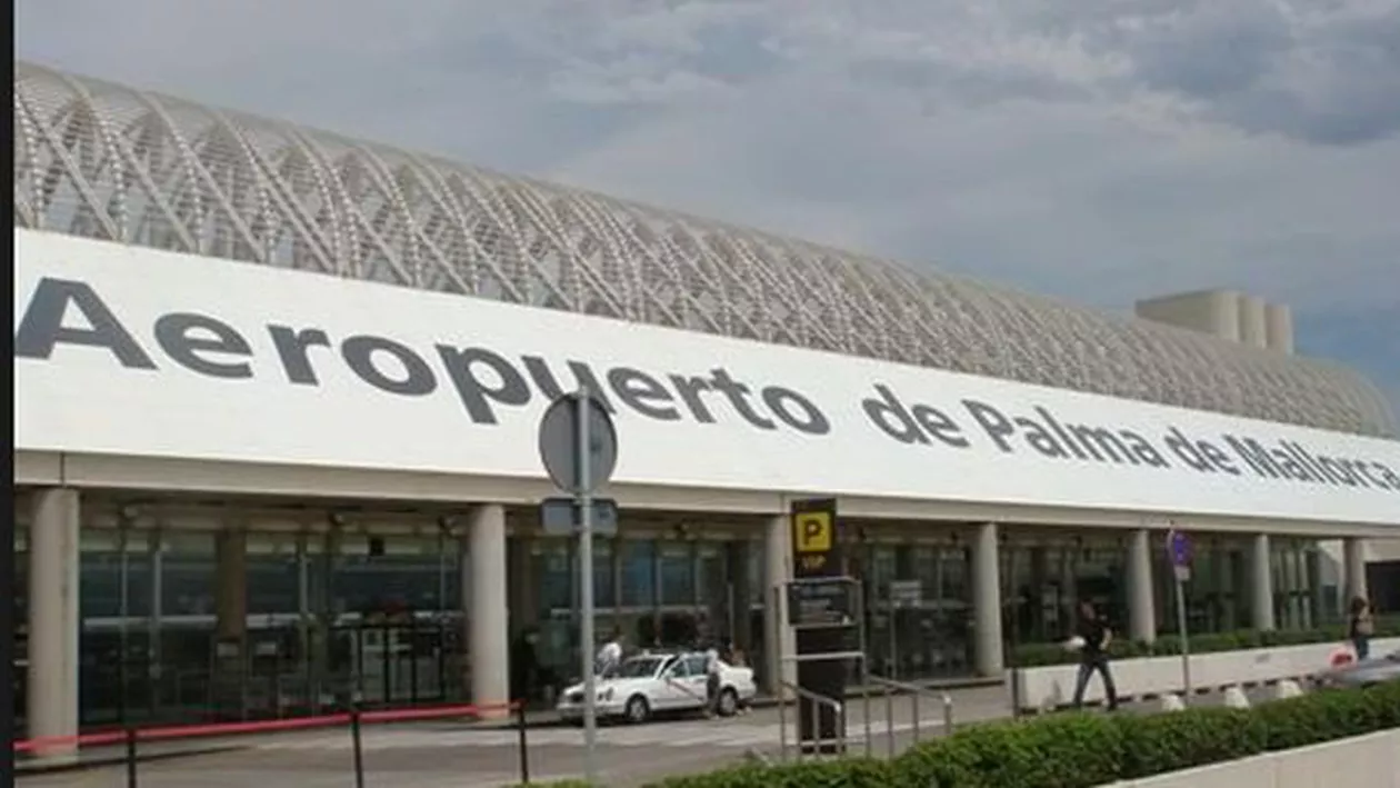 Tragedie la bordul unui avion pe ruta Mallorca-Birmingham: Un turist britanic a făcut infarct