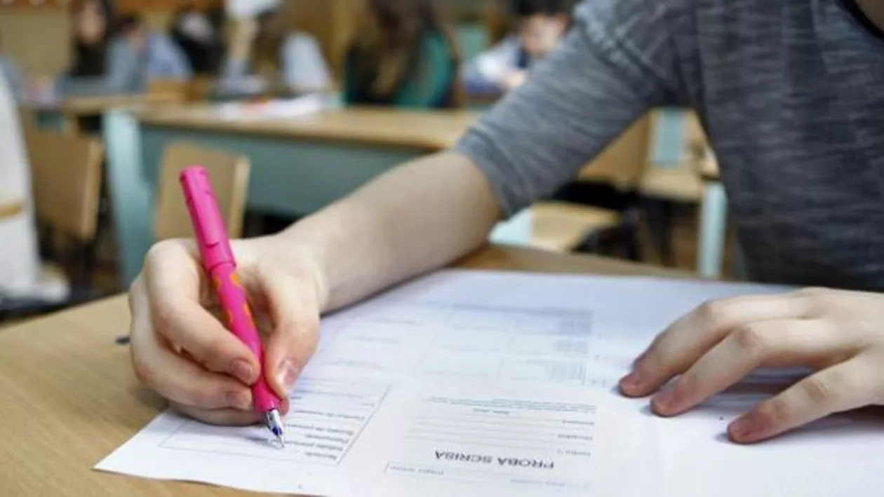 Emoții pentru absolvenții de clasa a opta: Evaluarea națională începe luni cu proba scrisă la Limba şi literatura română