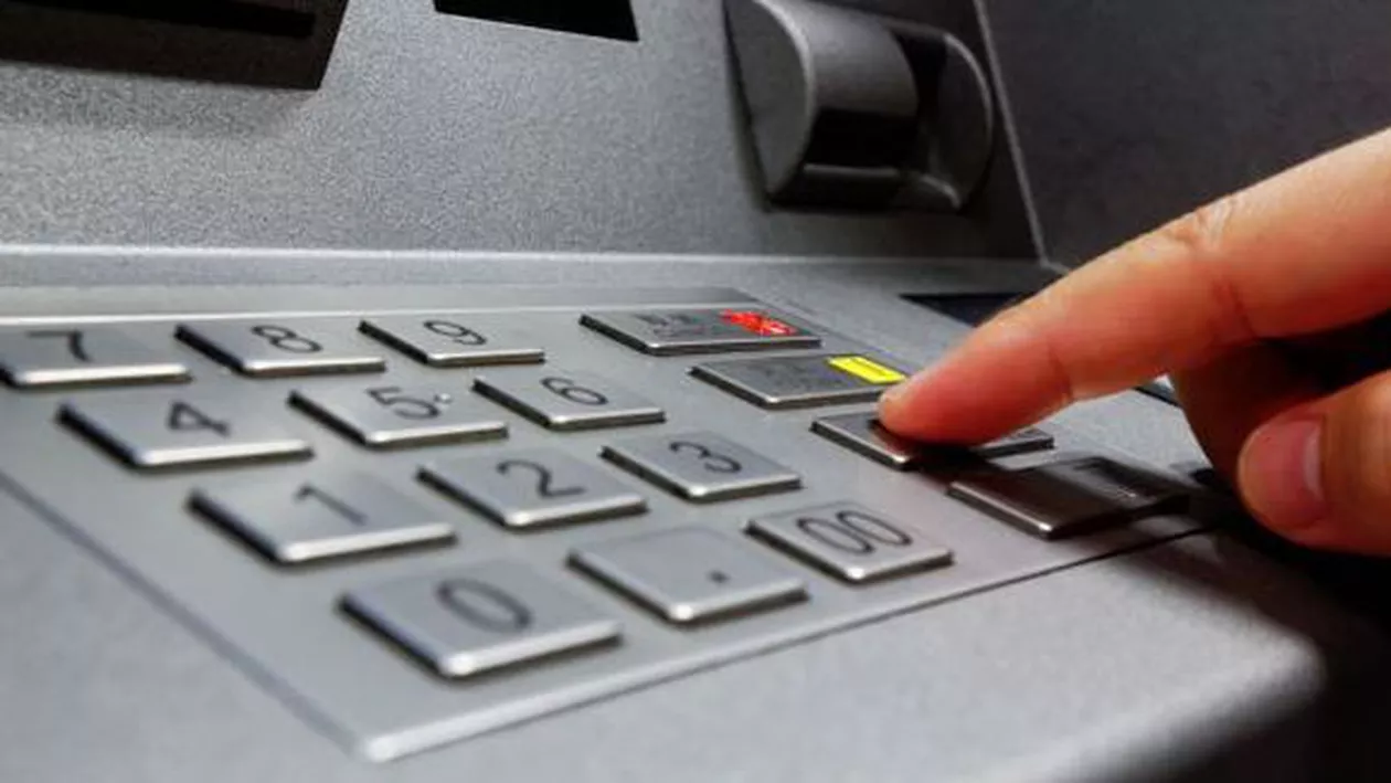 Noi reguli pentru bănci: Comisionul la retragerea banilor de la bancomat ar putea fi eliminat 